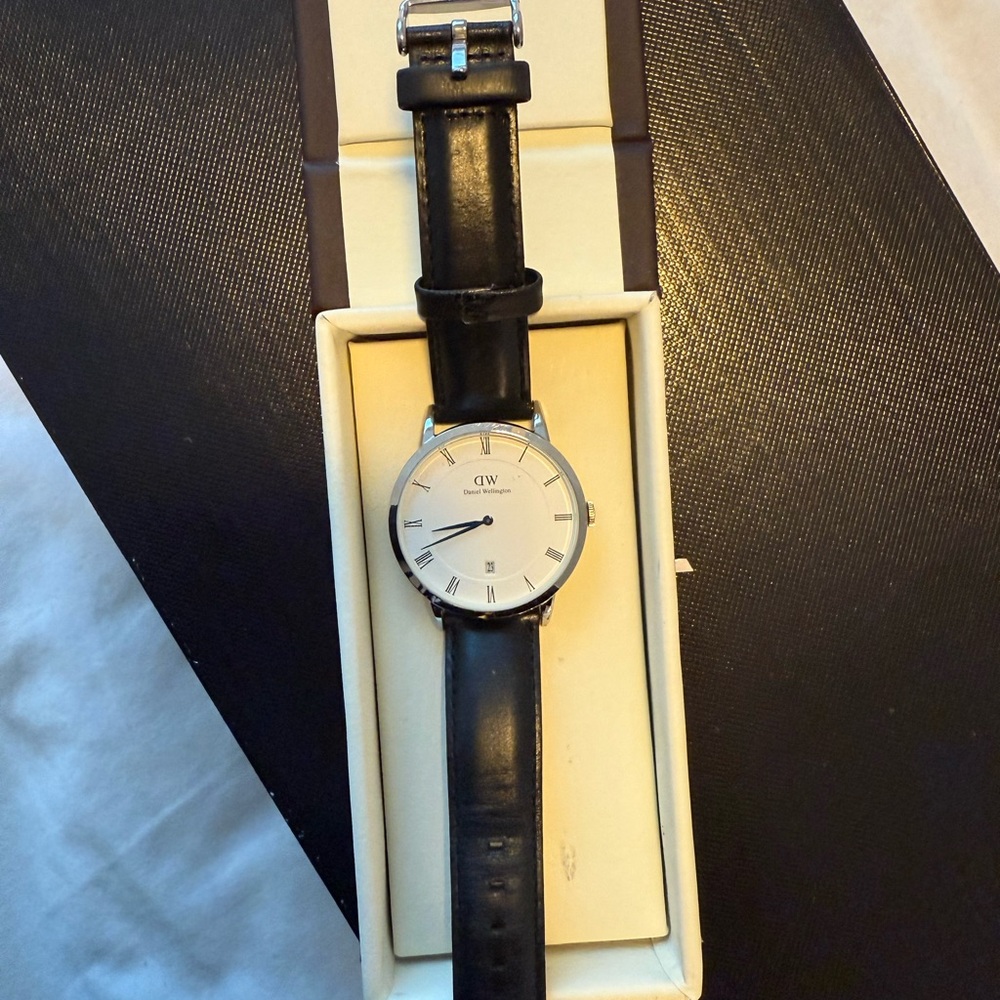 Women’s Daniel Wellington Wristwatch